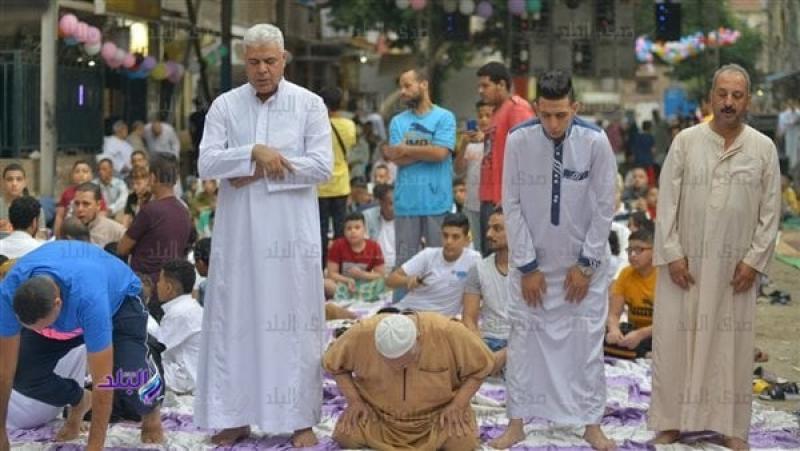 حكم صلاة الجمعة يوم العيد.. هل تغني إحداهما عن الأخرى؟